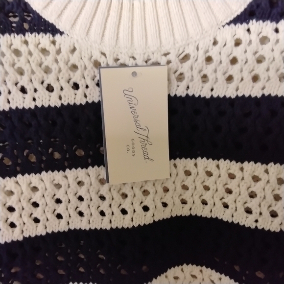Universal Thread Women's L Navy White Stripe Crochet Long Sleeve Sweater Size L - Picture 4 of 5